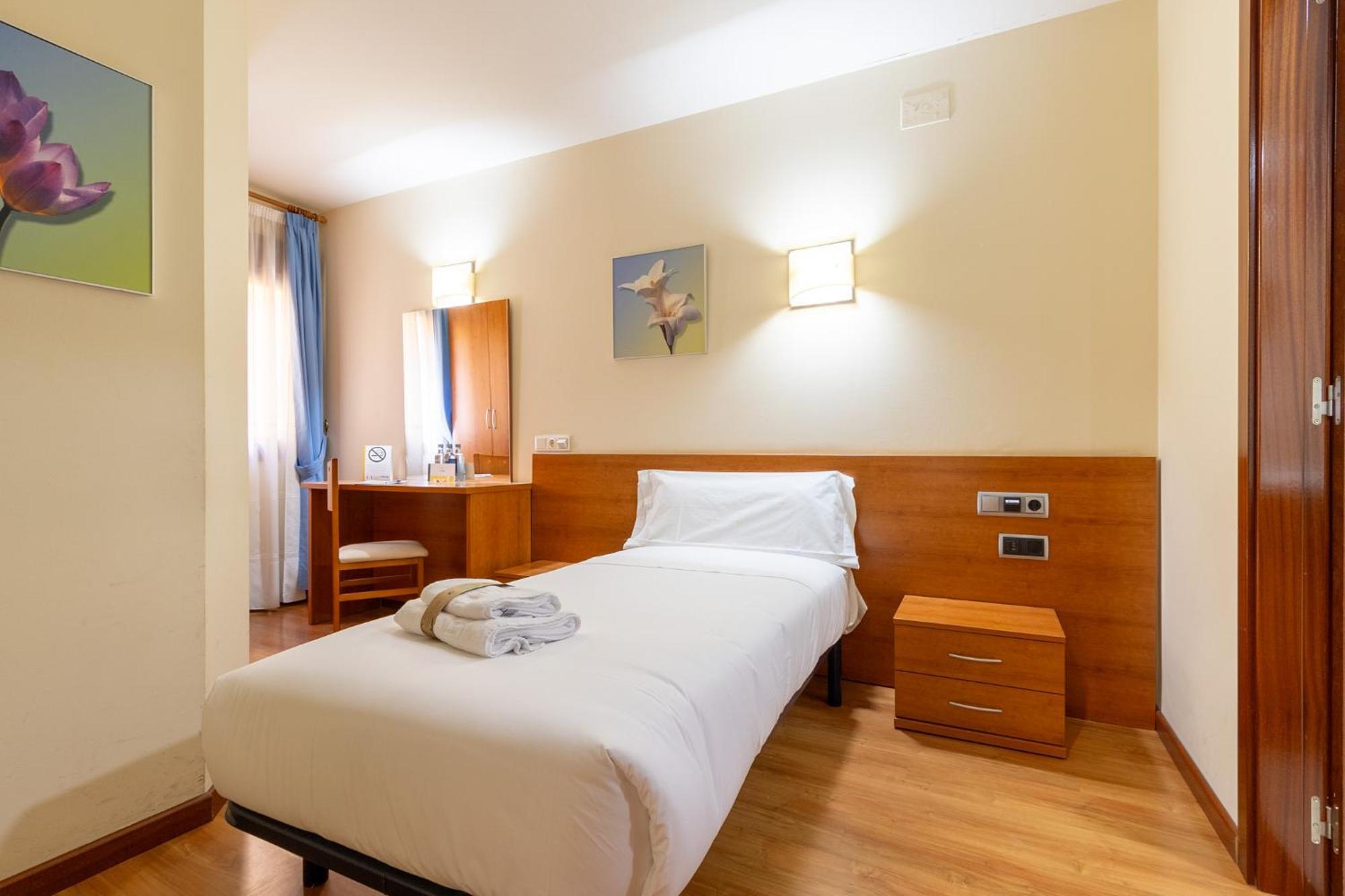 Insidehome Zaravencia Plaza Mayor Toro Exterior photo