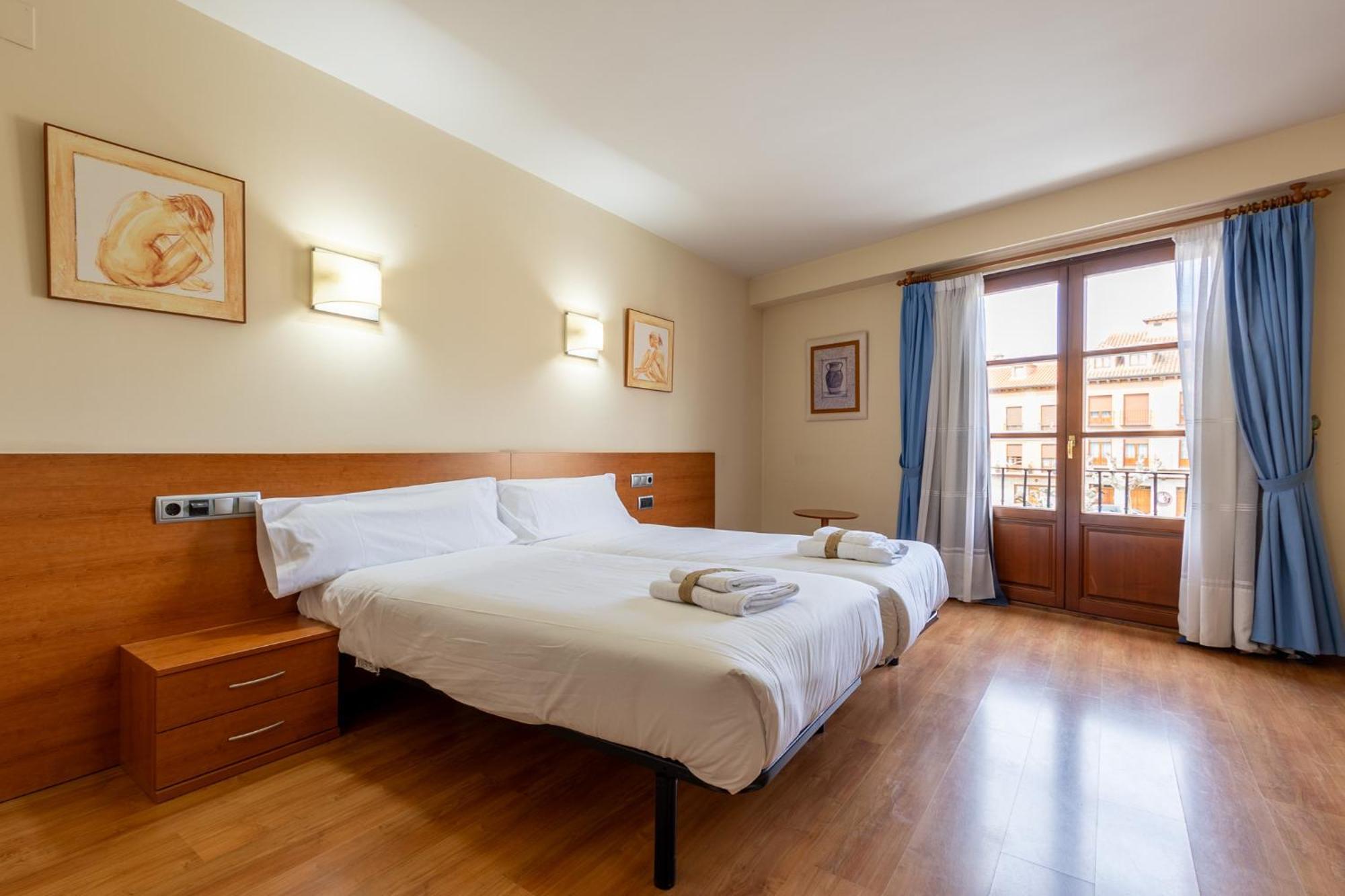 Insidehome Zaravencia Plaza Mayor Toro Exterior photo